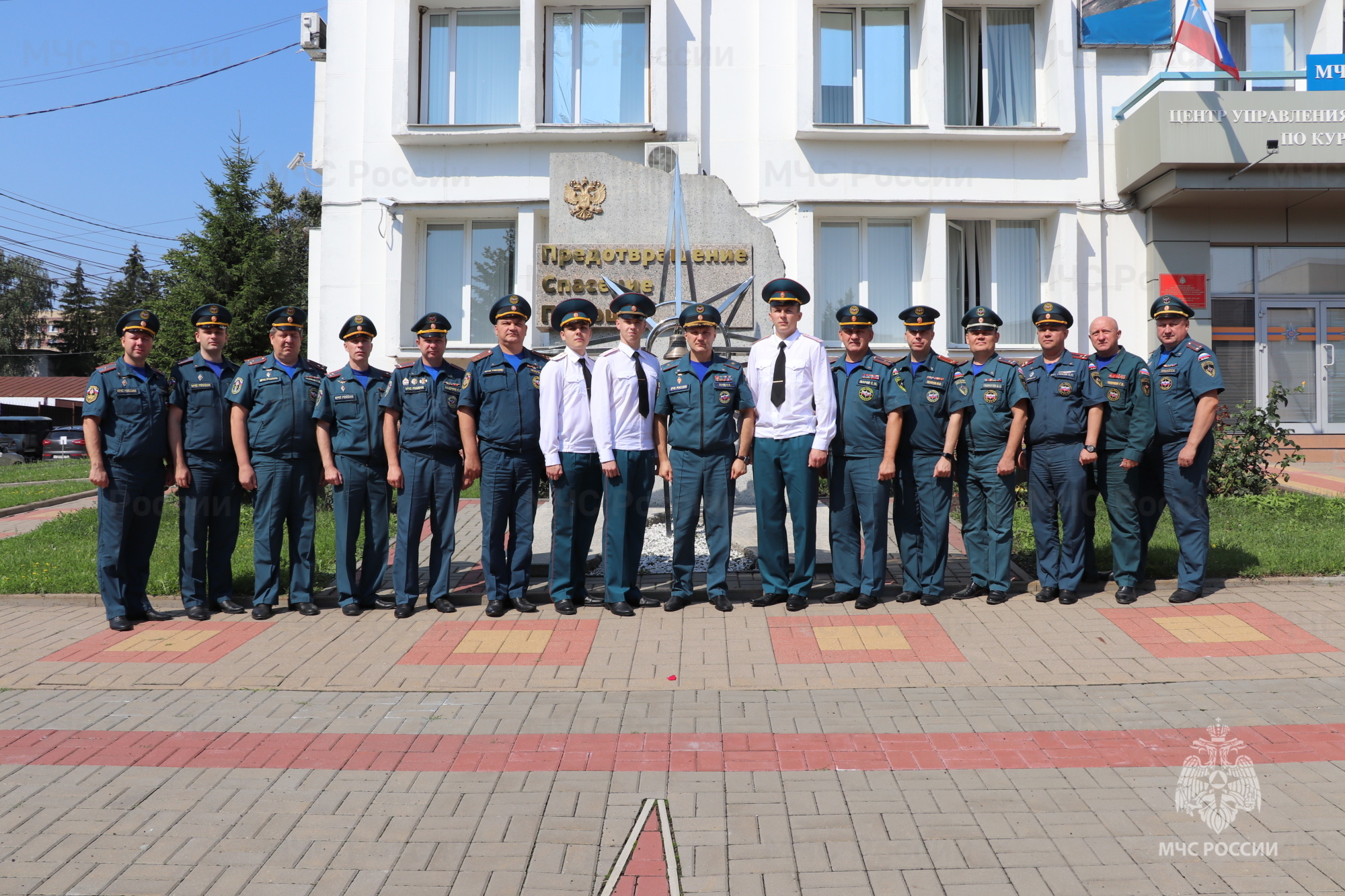 В Главное управление прибыли выпускники вузов МЧС России | 02.08.2023 |  Курск - БезФормата