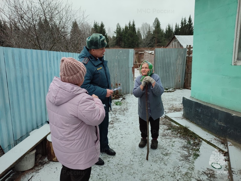 Спасатели напоминают курянам о правилах пожарной безопасности